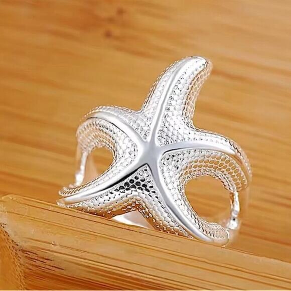 Sterling Silver Starfish Statement Ring - Picture 5 of 5